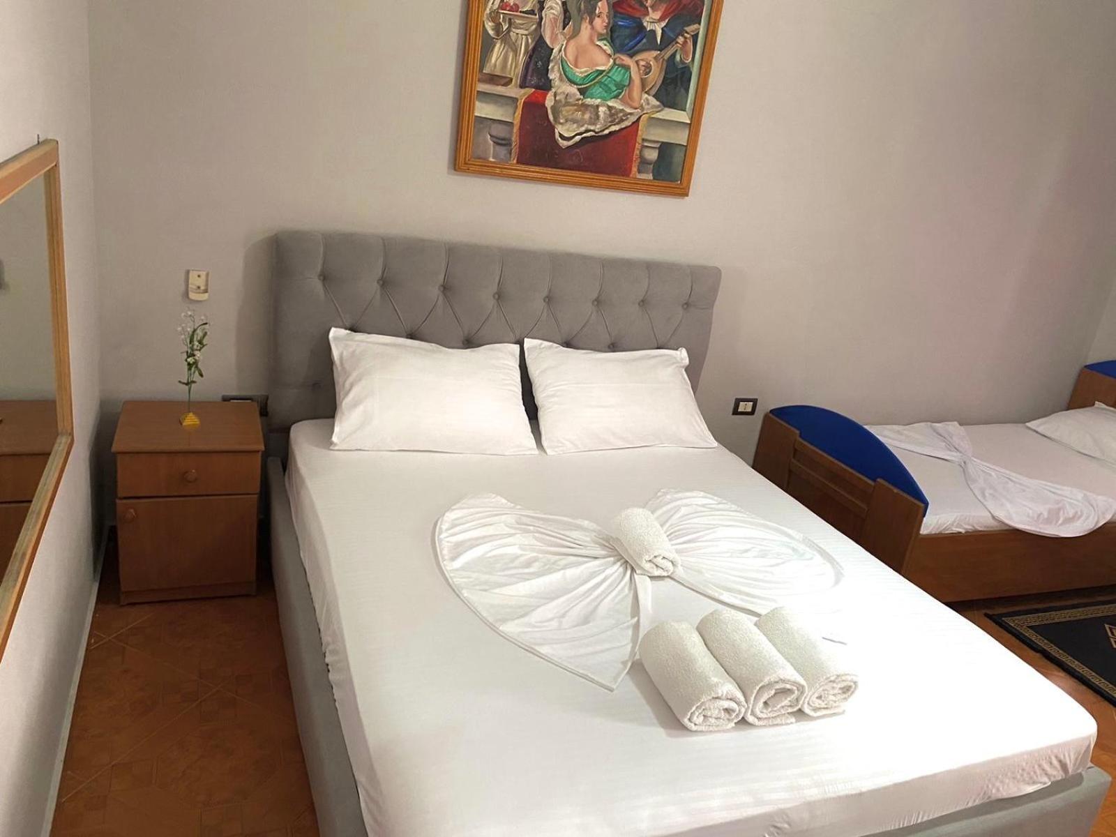 Hotel Belind Берат Екстер'єр фото